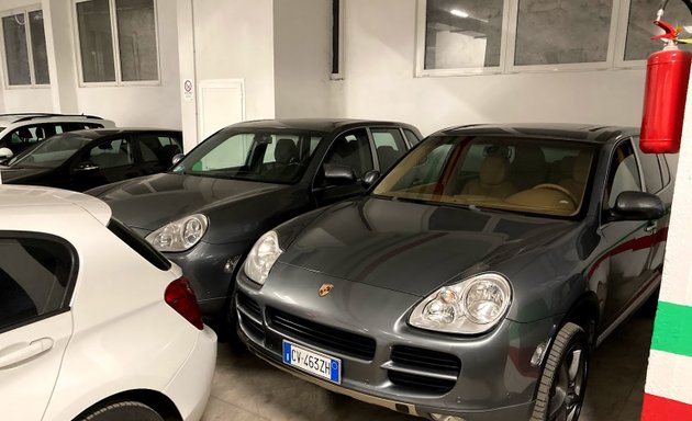 foto Autorimessa Gran Garage Roma