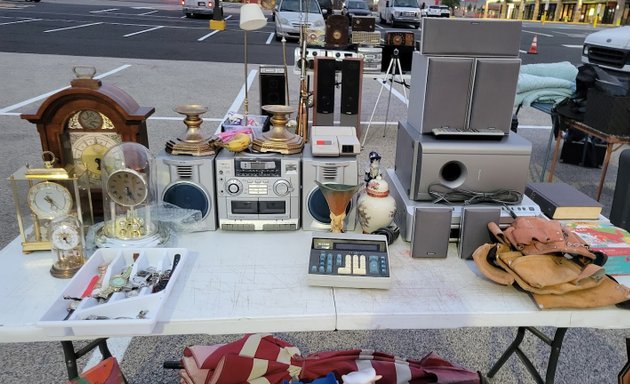 Photo of Roosevelt Mall Flea Market