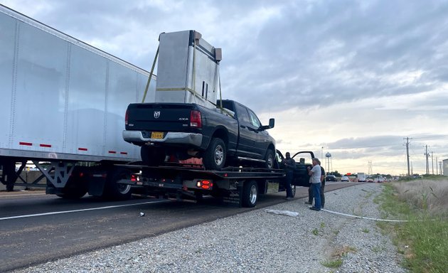 Photo of L&D Towing & Collision