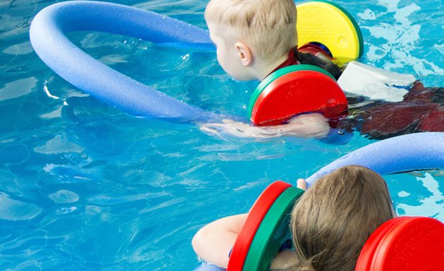 Foto von kleine SEELÖWEN - DIE Schwimmschule für Babyschwimmen & Seepferdchen in Berlin