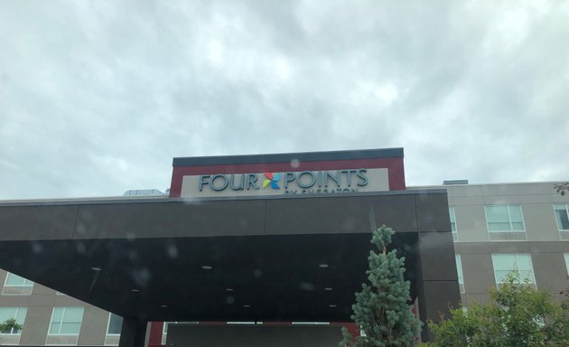 Photo of Fourpoints West Restaurant