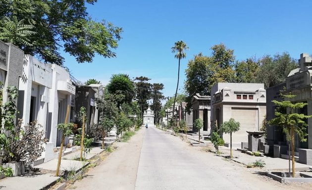 Foto de Oficina de Ventas e Informaciones Cementerio General