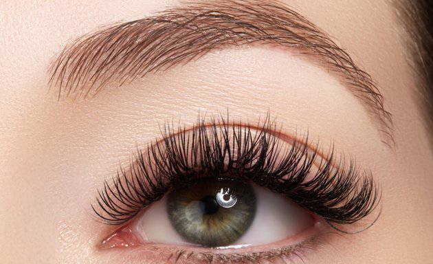 Photo of swoon lash and brow