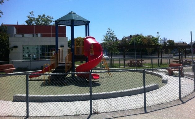Photo of Loren Miller Recreation Center