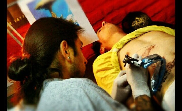 Foto de Tatuajes piercing Peñaflor