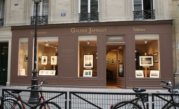 Photo de JAMAULT Galerie d'art et atelier d'encadrement