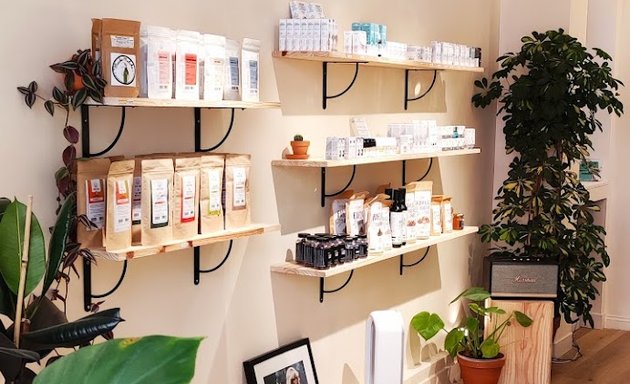 Photo de holy garden CBD shop