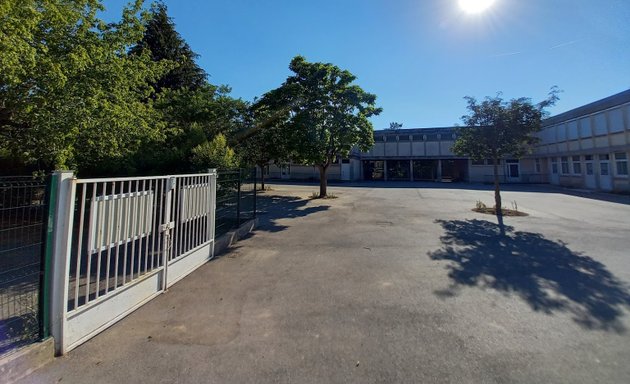Photo de École Pont de l'Arc