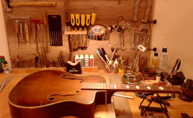 Photo de Luthier Guitare Johann Pioli