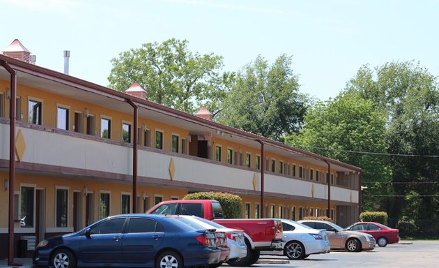 Photo of Economy Inn North Oklahoma City