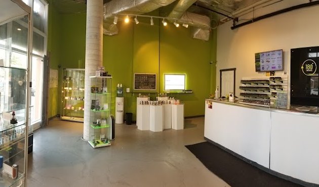 Photo of 180 Smoke Vape Store