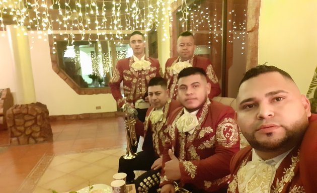 Foto de Mariachi juvenil tico