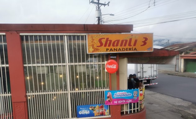 Foto de Panaderia Shanti#3