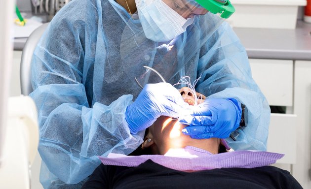 Foto de Clínica Dental Helident - Sevilla