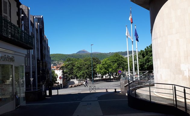 Photo de Conseil départemental du Puy-de-Dôme - Hôtel du Département