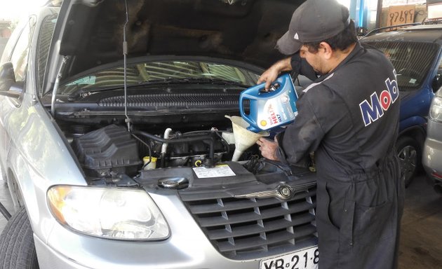 Foto de Taller Mecánico y Lubricentro Huechuraba