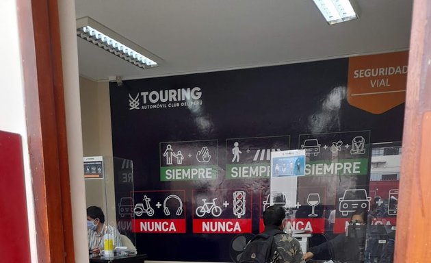 Foto de Touring y Automóvil Club - Trujillo