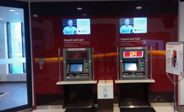 Photo of CIBC Branch with ATM