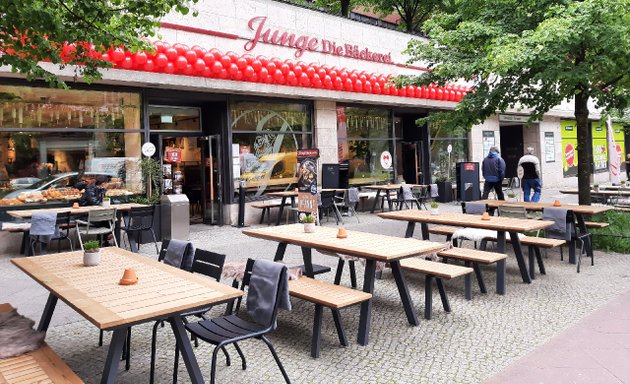 Foto von Junge Die Bäckerei. Schönhauser Allee II