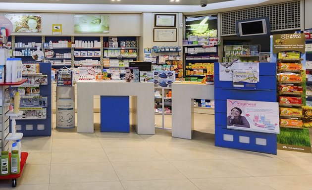 Foto de Farmacia Nuria Perretta Tejedor