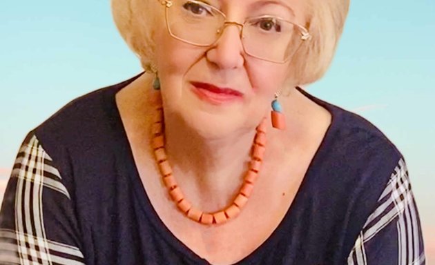 Photo of Eugenia Rozenberg, Psychotherapist, LCSWL-R