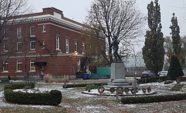 Photo of Hôtel de ville de Montréal-Ouest