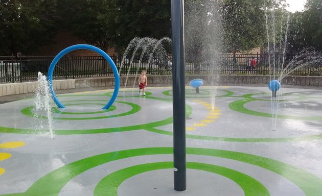 Photo of Jeux d'eau - Parc Victoria-Girard