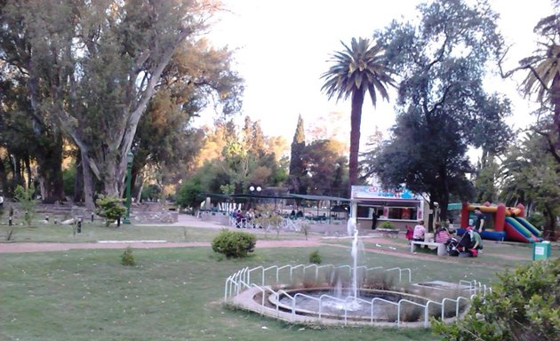 Foto de Paseo de Las Sabinas Jardín Carlos Thays