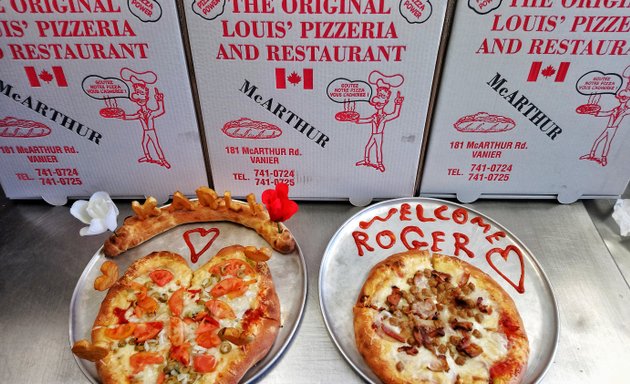 Photo of Louis Pizza (McArthur, Ottawa)