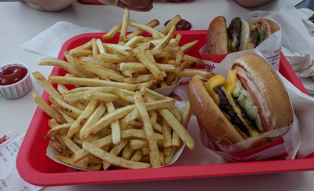 Photo of In-N-Out Burger