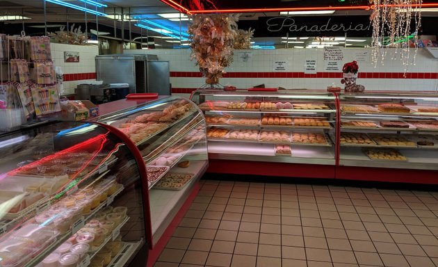 Photo of Panaderia Y Mercado La Fiesta