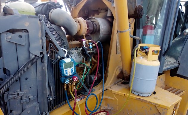 Foto de Servicio Aire Acondicionado Automotriz - Reparación de Calefacción - sanitizacion del Sistema