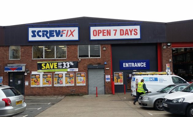 Photo of Screwfix Colindale