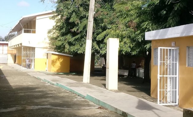 Foto de Escuela Ana Luisa Gutiérrez, Santiago, República Dominicana
