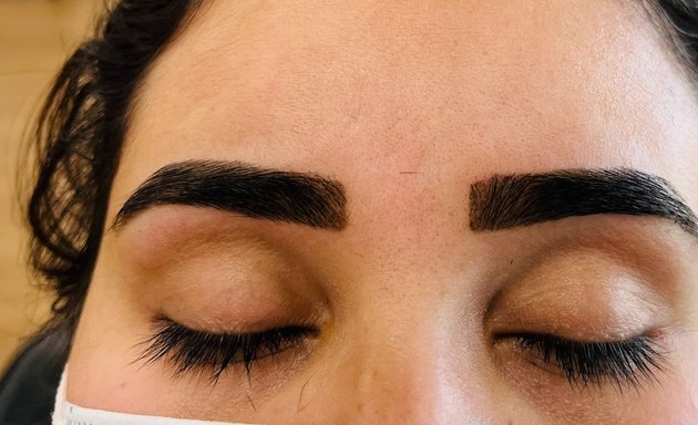 Photo of Imagine eyebrow threading