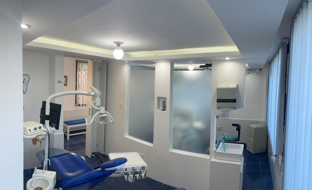 Foto de Holistic Dental Center