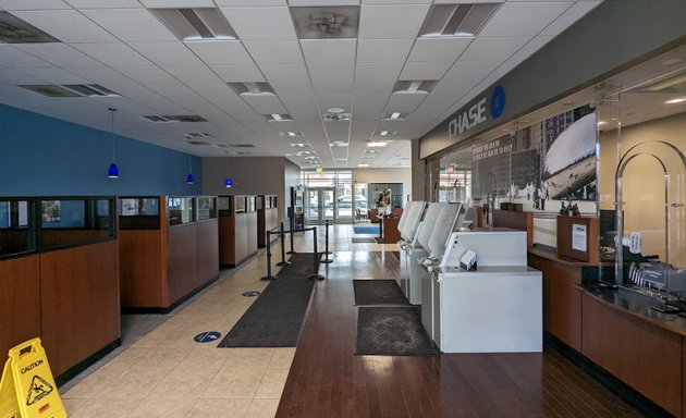 Photo of Chase Bank