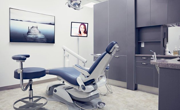 Photo of 12th Avenue Dental Centre