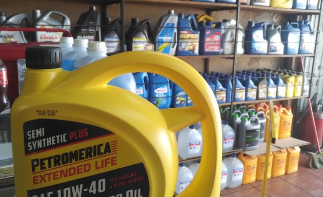 Foto de Lubricentro,Frenos,vulcanización, Accesorios