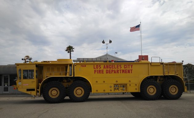 Photo of Los Angeles Fire Department 80