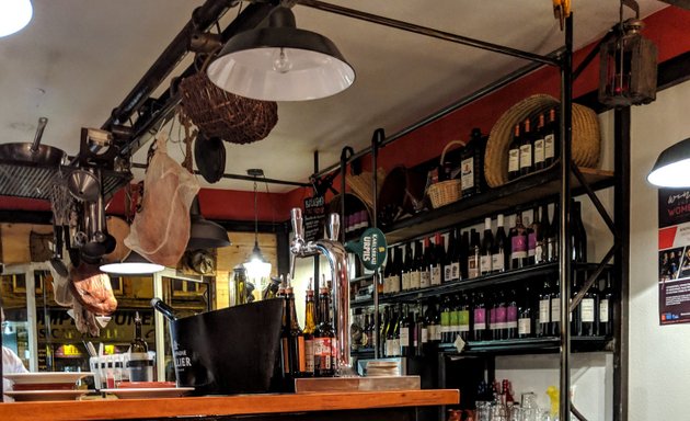 Photo de Bodega Chez Vicente