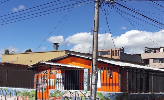 Foto de Casa Comunal "Solanda"