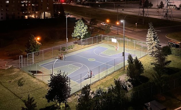 Photo of Parc Bourbonnière basketball court