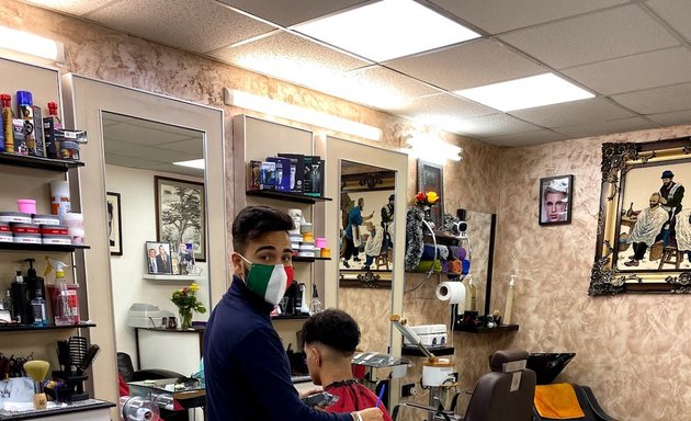 Photo of Golden Touch Barber