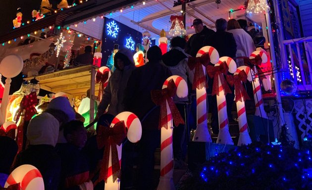 Photo of Miracle on 34th Street, Hampden Christmas Street Holiday Show