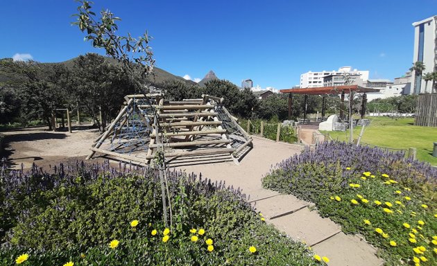 Photo of Greenpoint Park - Park Road Gate