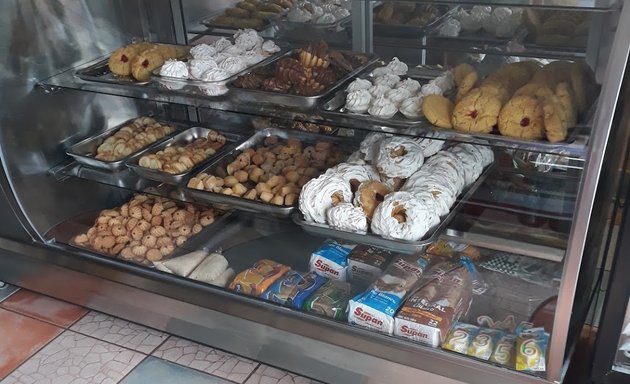 Foto de Panadería y Pastelería Mile