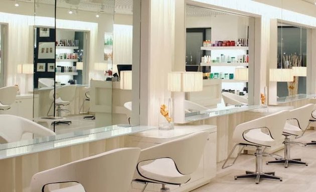 Photo of Warren Tricomi Salon - Madison Avenue