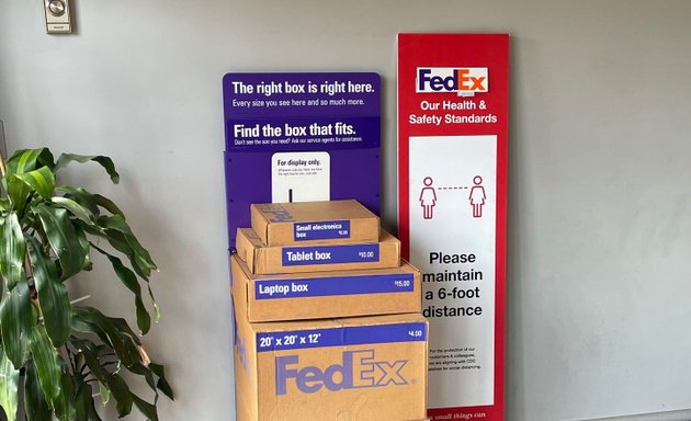Photo of FedEx Ship Center