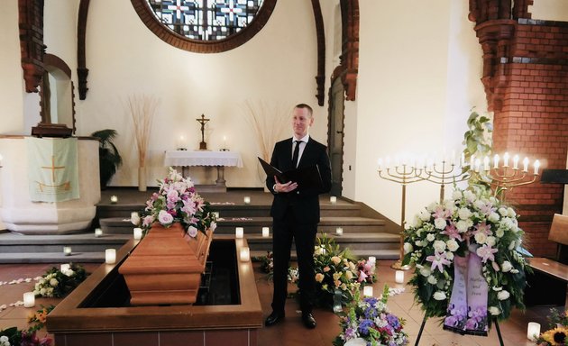 Foto von Freier Trauredner und Redner Daniel Pabst in Berlin und Brandenburg